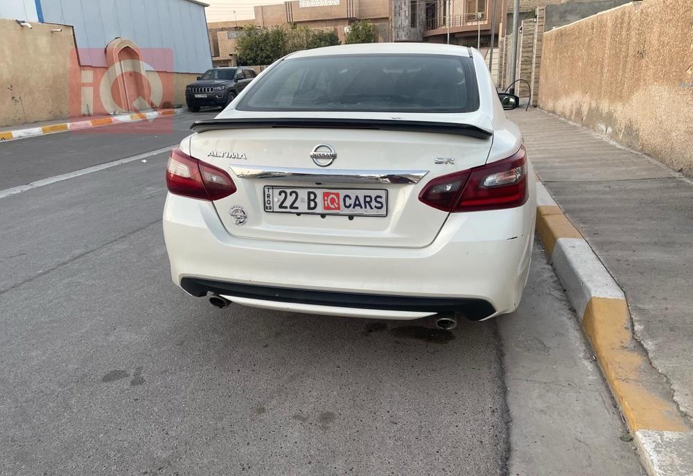 نيسان ألتيما